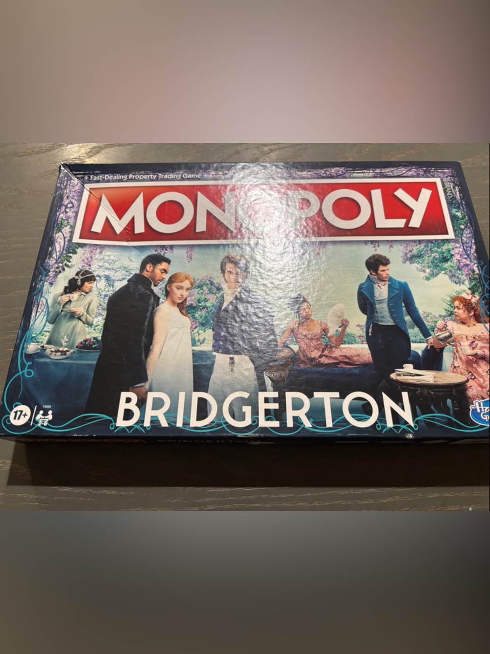 Hasbro Monopoly Bridgerton - Blue, White, Red